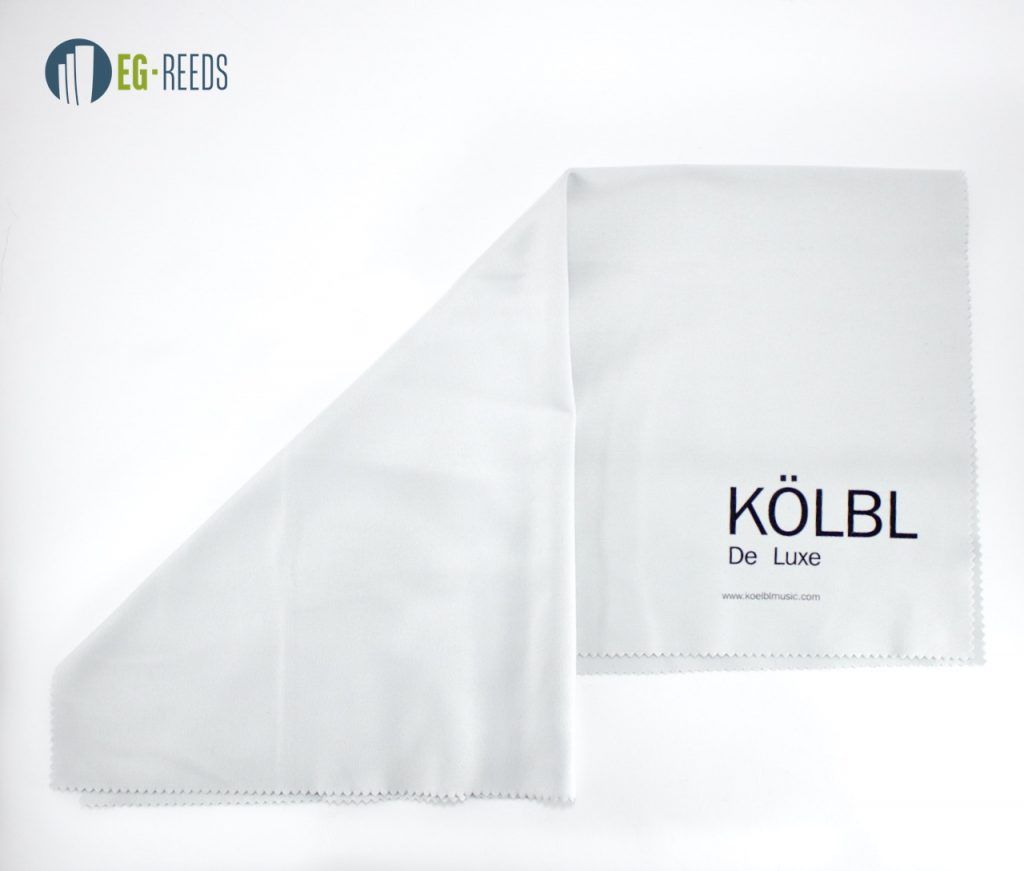 Oboe cleaning cloth